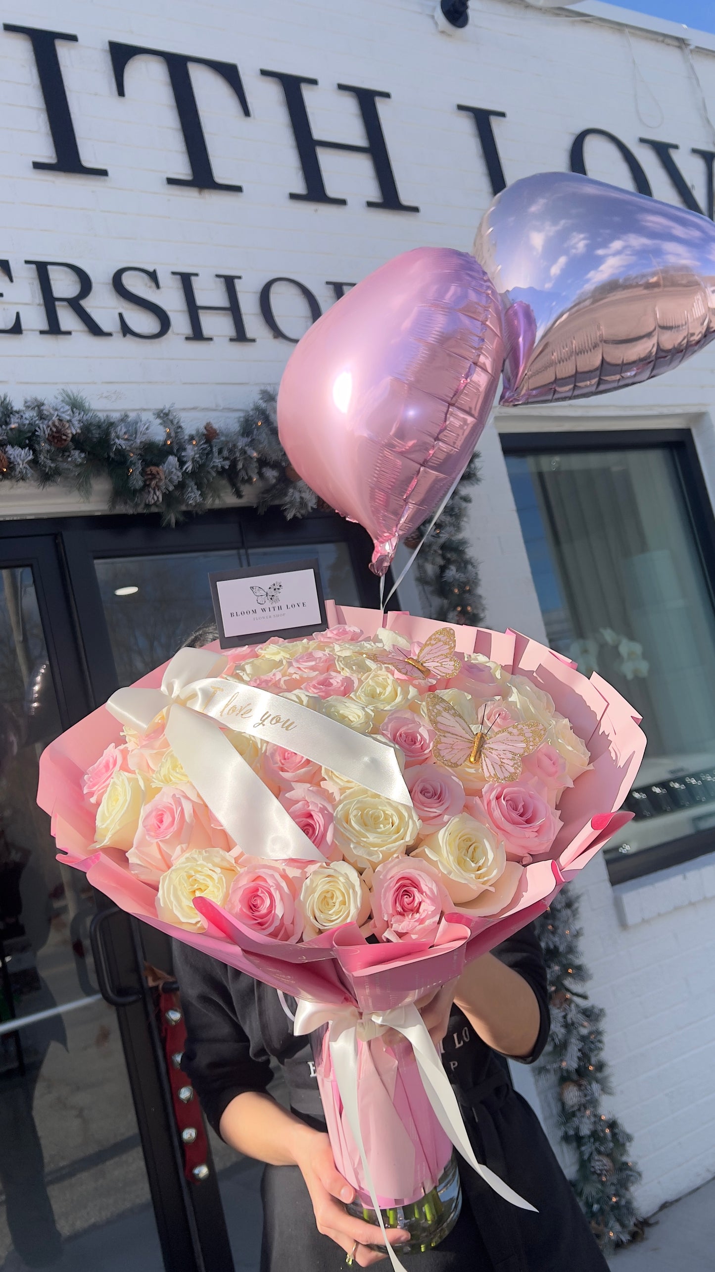 Pink & White Mix Rose Bouquet
