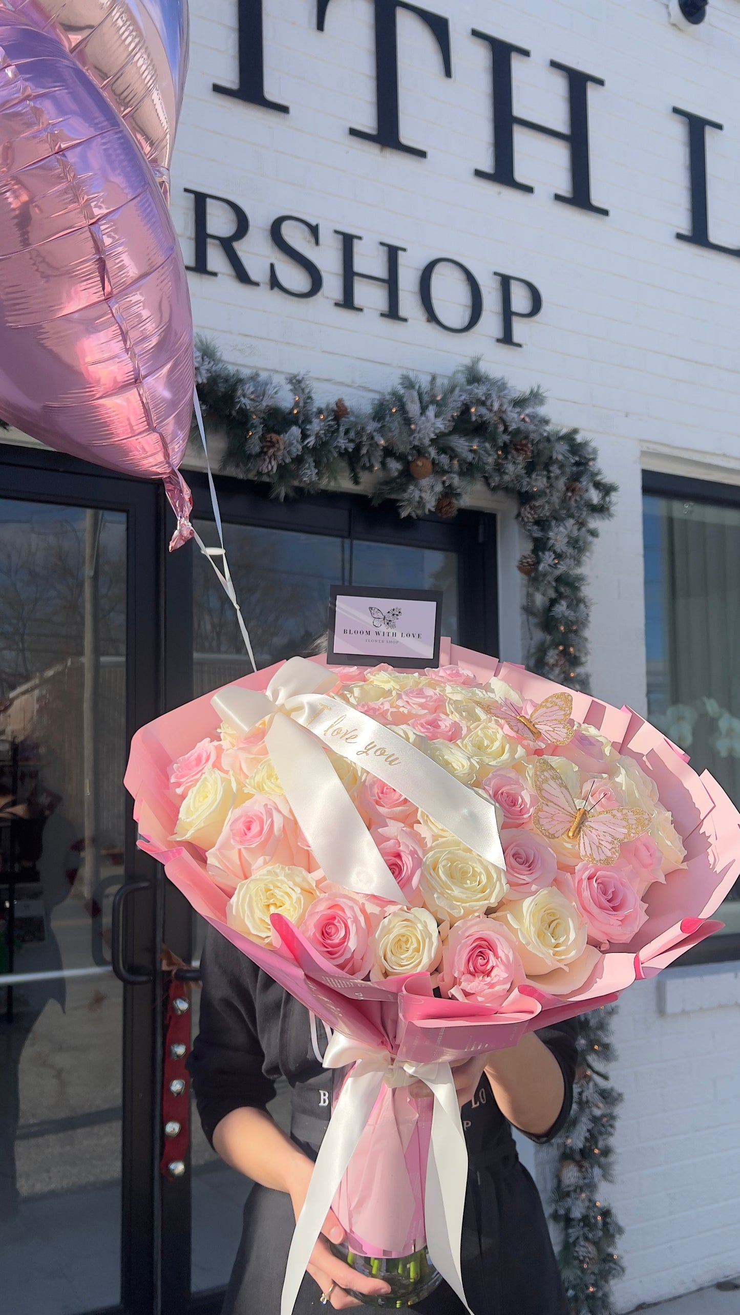 Pink & White Mix Rose Bouquet