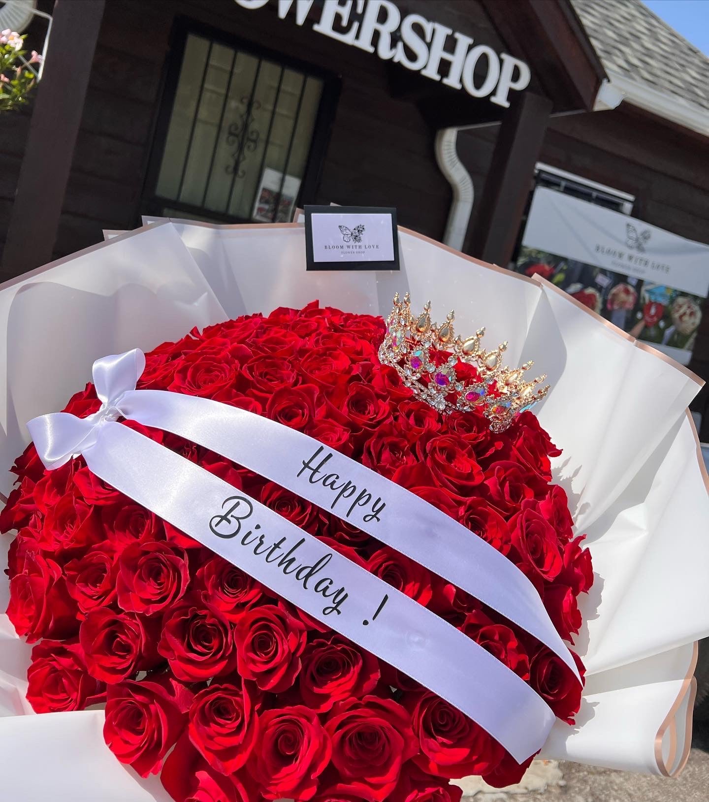 RAMO BUCHON (100 Roses) – REBEL ROSES Flowershop