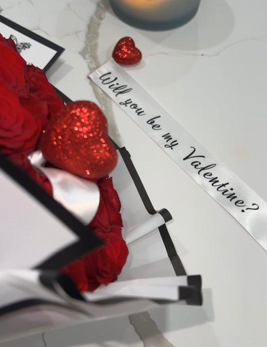 𝒲𝒾𝓁𝓁 𝓎𝑜𝓊 𝒷𝑒 𝓂𝓎 𝒱𝒶𝓁𝑒𝓃𝓉𝒾𝓃𝑒? Red Rose Bouquet