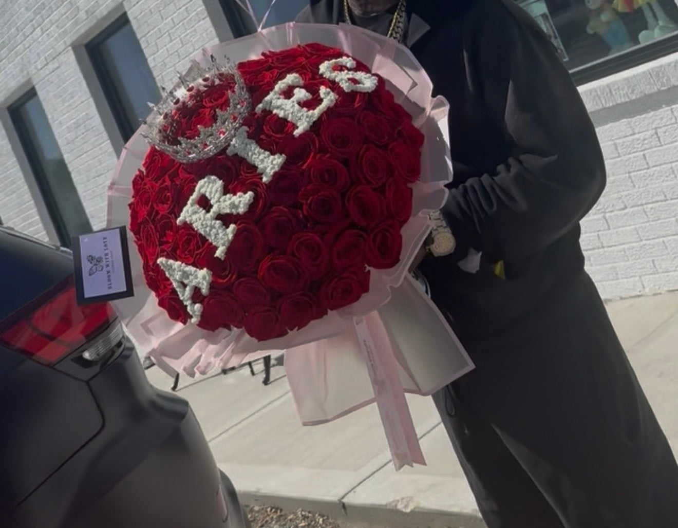 𝘈𝘳𝘪𝘦𝘴 Rose Bouquet